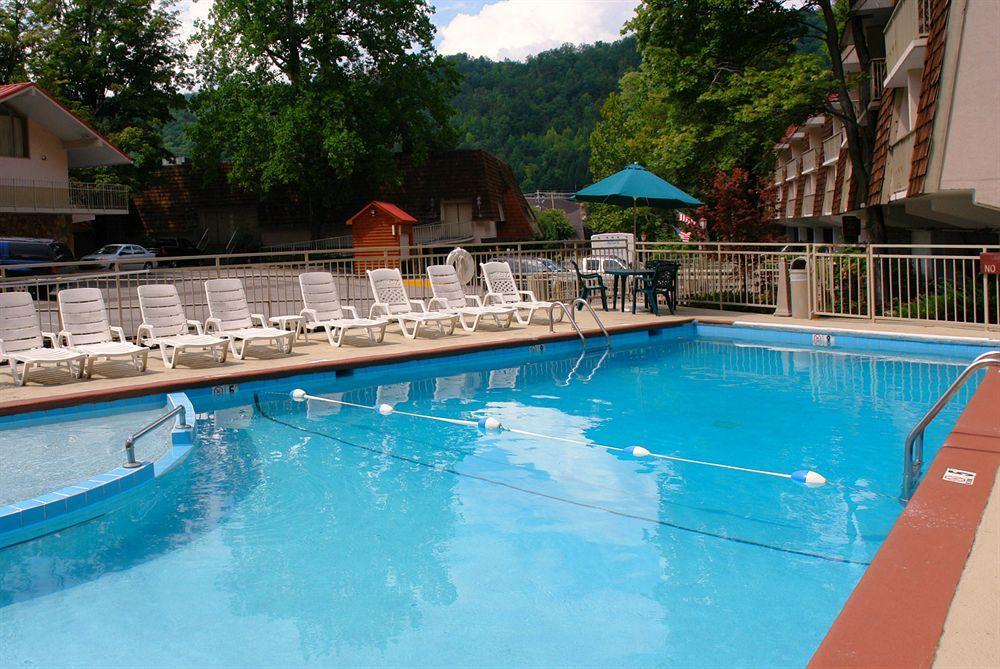 Quality Creekside - Downtown